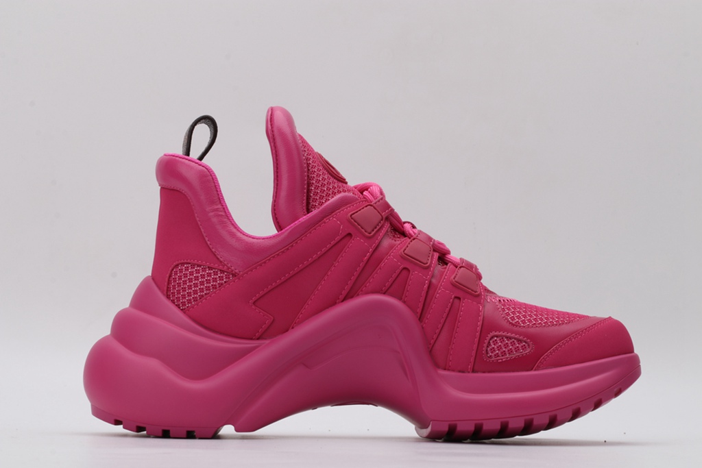 L*V SNEAKER
